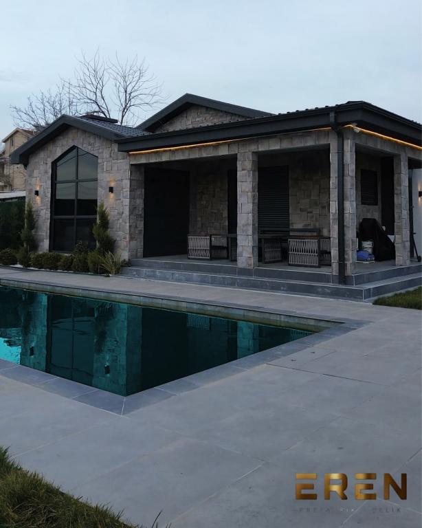 105m2 TAŞ KAPLAMALI ÇELİK KONSTRÜKSÜYON