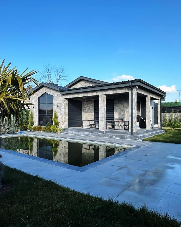 105m2 TAŞ KAPLAMALI ÇELİK KONSTRÜKSÜYON